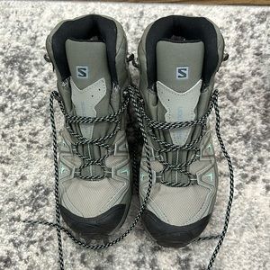 Salomon X Ultra 3 GTX women’s hiking boots, gray, size 7.5